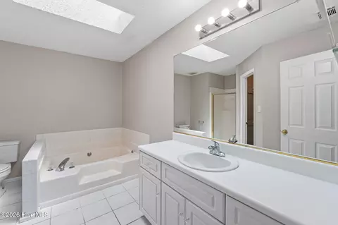 Bath - 3009 Mabus Dr, Augusta, GA 30909 photo 2 of 2