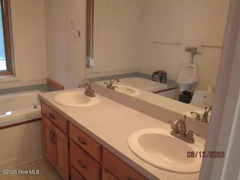 Bath - 127 Waterside Dr, Bath, NC 27808 photo 2 of 2