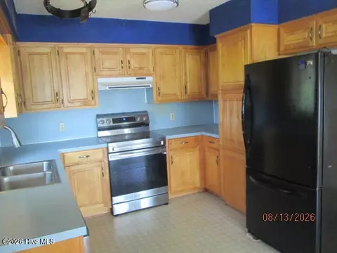 Kitchen - 127 Waterside Dr, Bath, NC 27808 photo 2 of 2