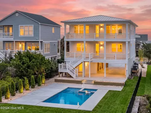 2512 W Pelican Dr, Oak Island, NC 28465