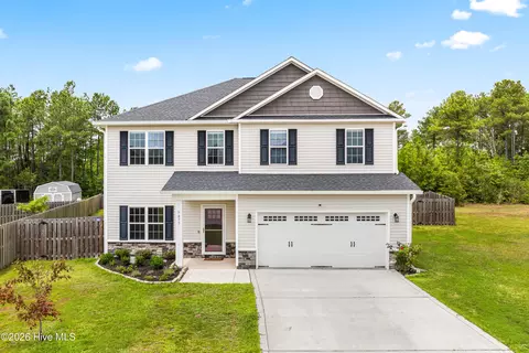 877 Stormy Gale Ln, Sneads Ferry, NC 28460
