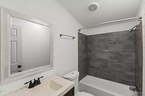 Bath - 7537 Winfield Rd, Appling, GA 30802 photo 3 of 3