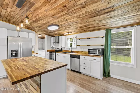 Kitchen - 7537 Winfield Rd, Appling, GA 30802 photo 1 of 3