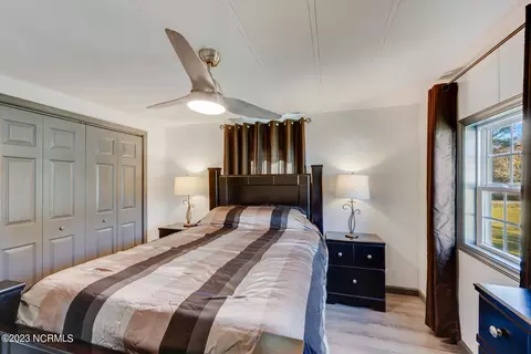 Bedroom - 4321 Old Blounts Creek Rd, Chocowinity, NC 27817 photo 6 of 7