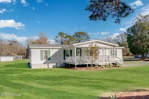 Exterior - 4321 Old Blounts Creek Rd, Chocowinity, NC 27817 photo 5 of 12
