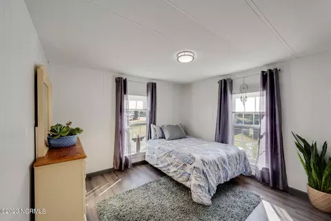 Bedroom - 4321 Old Blounts Creek Rd, Chocowinity, NC 27817 photo 1 of 7