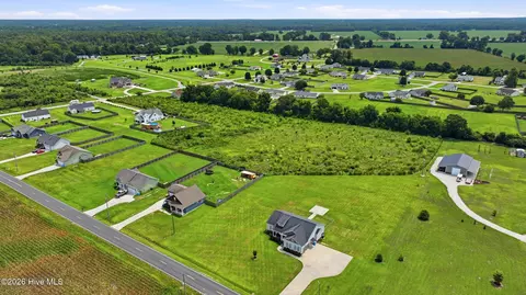 231 Gregory Fork Rd, Richlands, NC 28574 photo 9