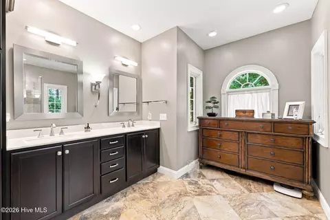 Bath - 39 Devon Dr, Pinehurst, NC 28374 photo 1 of 4