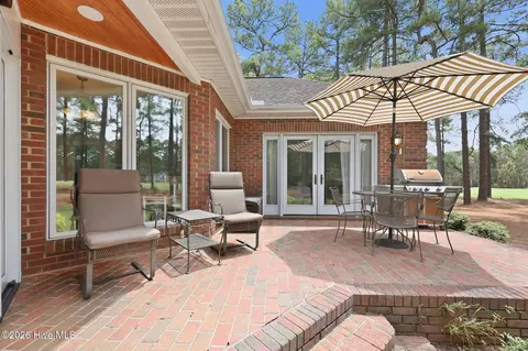 Exterior - 39 Devon Dr, Pinehurst, NC 28374 photo 4 of 8