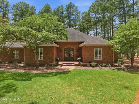 Exterior - 39 Devon Dr, Pinehurst, NC 28374 photo 1 of 8