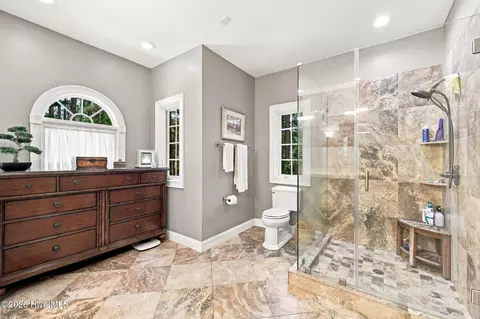 Bath - 39 Devon Dr, Pinehurst, NC 28374 photo 2 of 4