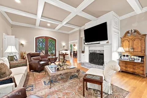 Living - 39 Devon Dr, Pinehurst, NC 28374 photo 2 of 2