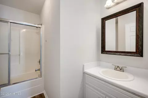 Bath - 2003 Buckhaven Way, Augusta, GA 30909 photo 2 of 3