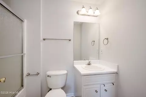 Bath - 2003 Buckhaven Way, Augusta, GA 30909 photo 3 of 3
