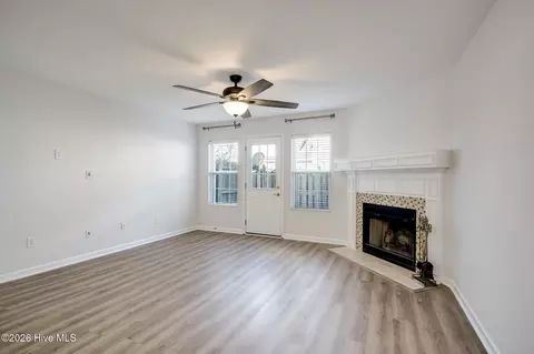 Living - 2003 Buckhaven Way, Augusta, GA 30909 photo 2 of 5