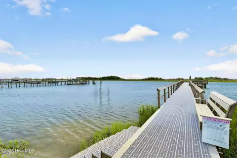 View/Area - 103 Inlet Ct, Hampstead, NC 28443 photo 2 of 14