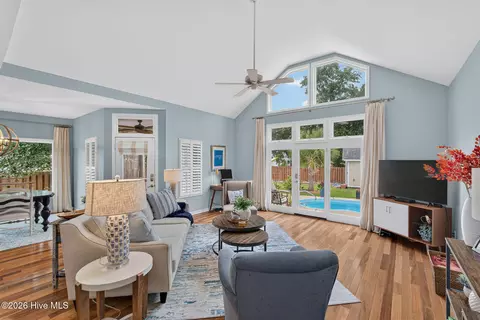 Living - 103 Inlet Ct, Hampstead, NC 28443 photo 1 of 2