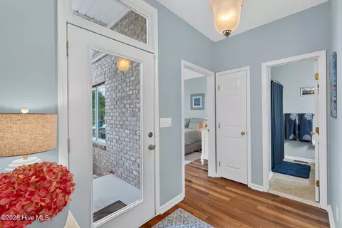 Entry Way - 103 Inlet Ct, Hampstead, NC 28443 photo 2 of 3