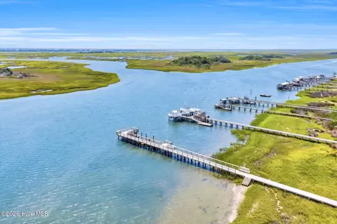 View/Area - 103 Inlet Ct, Hampstead, NC 28443 photo 9 of 14