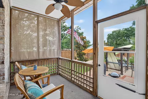 Exterior - 103 Inlet Ct, Hampstead, NC 28443 photo 7 of 18
