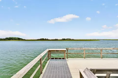 View/Area - 103 Inlet Ct, Hampstead, NC 28443 photo 4 of 14