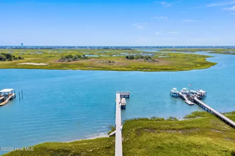 View/Area - 103 Inlet Ct, Hampstead, NC 28443 photo 6 of 14