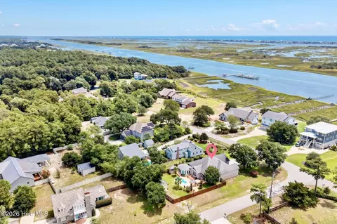 View/Area - 103 Inlet Ct, Hampstead, NC 28443 photo 8 of 14
