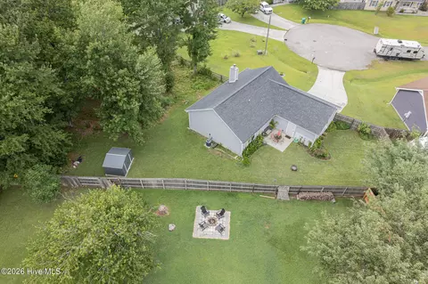 View/Area - 303 Mertz Ct, Hubert, NC 28539 photo 4 of 12