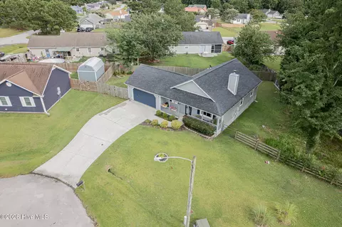 View/Area - 303 Mertz Ct, Hubert, NC 28539 photo 7 of 12