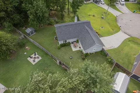 View/Area - 303 Mertz Ct, Hubert, NC 28539 photo 1 of 12