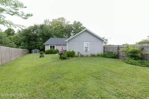 Exterior - 303 Mertz Ct, Hubert, NC 28539 photo 6 of 9