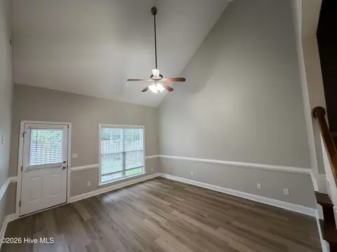 Living - 301 Buxton Ln, Evans, GA 30809 photo 2 of 3