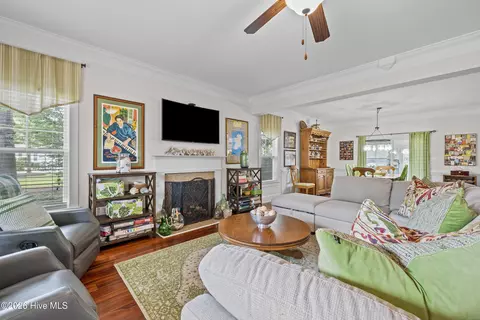 Living - 178 Heritage Way, Hampstead, NC 28443 photo 1 of 2