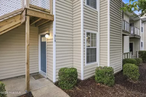 313 Thalia Station Ct, Virginia Beach, VA 23456