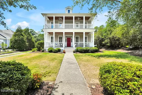 2502 Royal Palm Ln, Wilmington, NC 28409