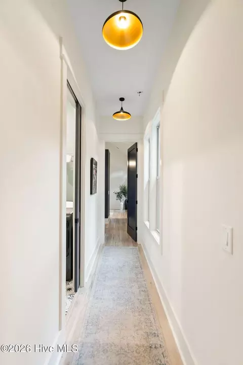 Entry Way - 204 Gull Rd, Hampstead, NC 28443 photo 6 of 8