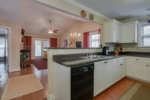Kitchen - 391 Connor Cir, Evans, GA 30809 photo 2 of 2