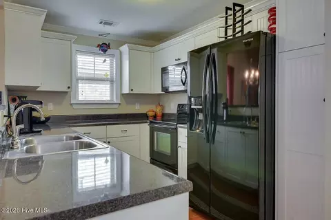 Kitchen - 391 Connor Cir, Evans, GA 30809 photo 1 of 2
