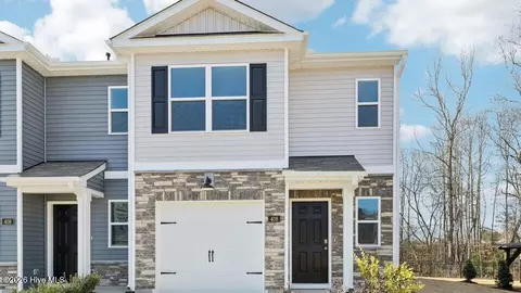 157 Trumpet Vine Rd, Aberdeen, NC 28315