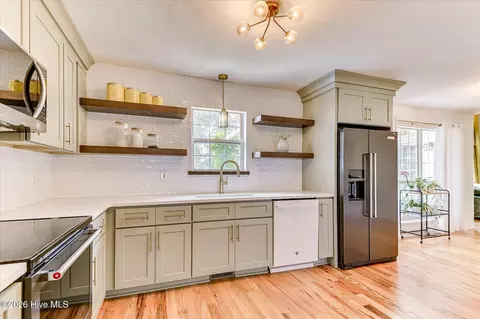Kitchen - 4148 Eagle Nest Dr, Evans, GA 30809 photo 5 of 7