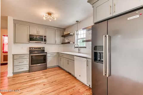 Kitchen - 4148 Eagle Nest Dr, Evans, GA 30809 photo 3 of 7