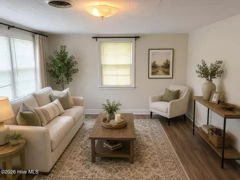 Living - 507 E 3rd Ave, Chadbourn, NC 28431 photo 2 of 6
