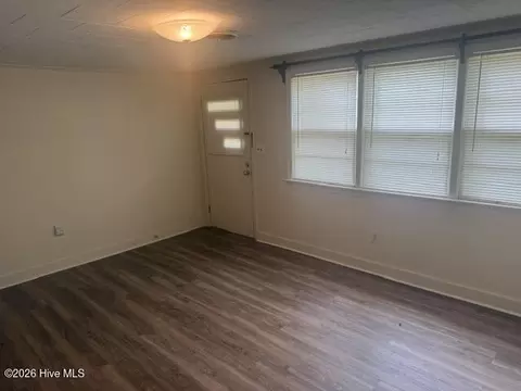 Living - 507 E 3rd Ave, Chadbourn, NC 28431 photo 4 of 6
