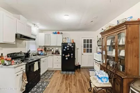 Entry Way - 4910 White Oak Loop, Wilson, NC 27893 photo 1 of 2