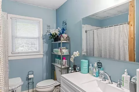 Bath - 4910 White Oak Loop, Wilson, NC 27893 photo 1 of 1