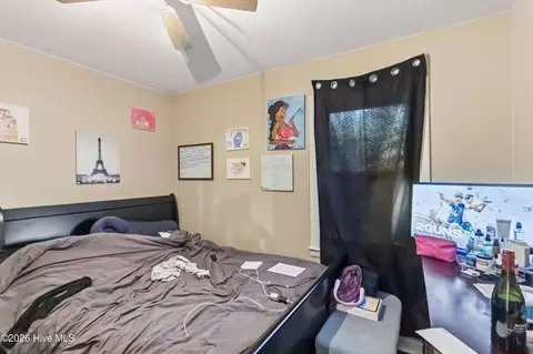 Bedroom - 4910 White Oak Loop, Wilson, NC 27893 photo 4 of 5
