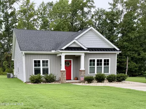 18 Wildberry Ct, Rocky Mount, NC 27804