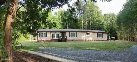 206 Tierra Ln, West End, NC 27376