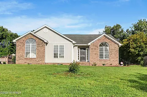 204 Bramble Ct, Castle Hayne, NC 28429