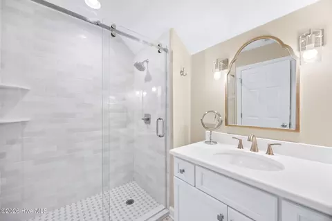 Bath - 370 Sugar Pine Dr, Pinehurst, NC 28374 photo 3 of 4